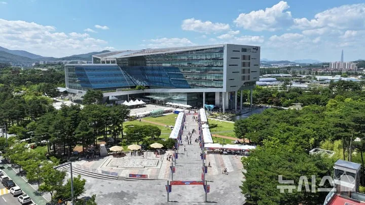 성남시 ‘게임 중독’ 논란…게임업계, 산업 낙인 우려→정책 재검토 촉구