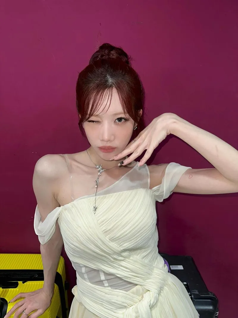 “쉼 없이 번지는 빛”…김립, 우아함 속 도발→시선 압도 / 걸그룹 아르테미스 김립 인스타그램