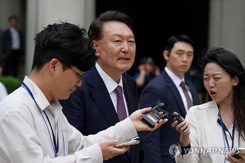 윤석열 측 ‘소환 무응답’…경찰 최후통첩→체포 검토 현실화