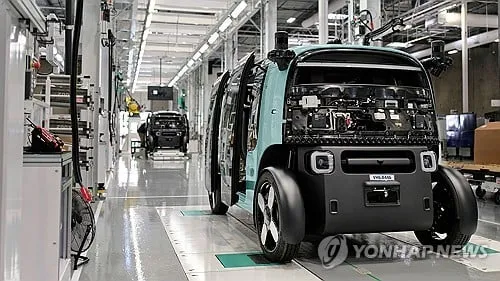 아마존, 캘리포니아에 연 1만대 ‘로보택시’ 공장 준공…구글·테슬라와 자율주행 시장 경쟁
