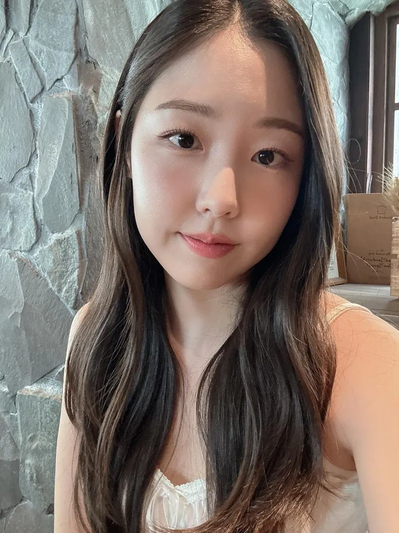 “햇살 한가운데 머물다”…수조, 고요한 초여름 오후→청아함 물들이다 / 가수 수조(유진경) 인스타그램