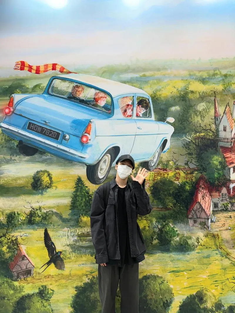 “서울국제도서전의 설렘”…조진호, 동화적 만남→팔색조 감성 폭발 / 그룹 펜타곤, 그룹 크레즐 조진호 인스타그램
