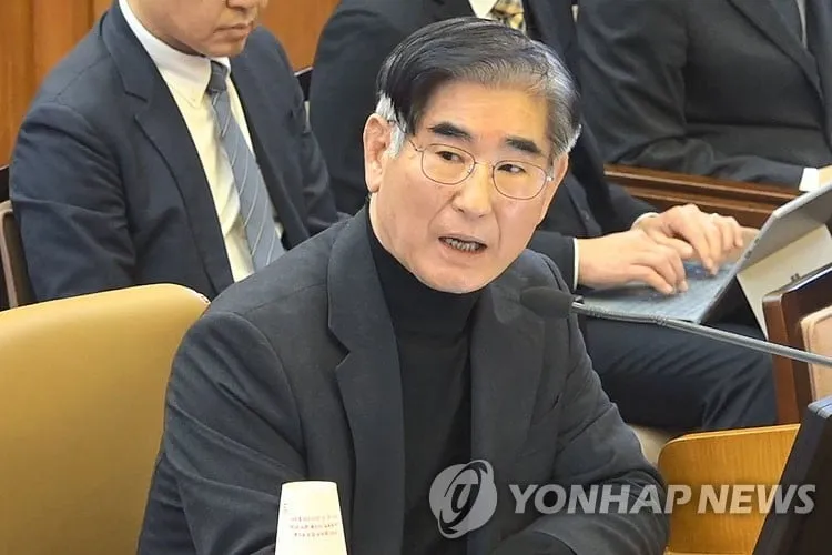 김용현 추가구속 앞두고 특검-변호인 대립