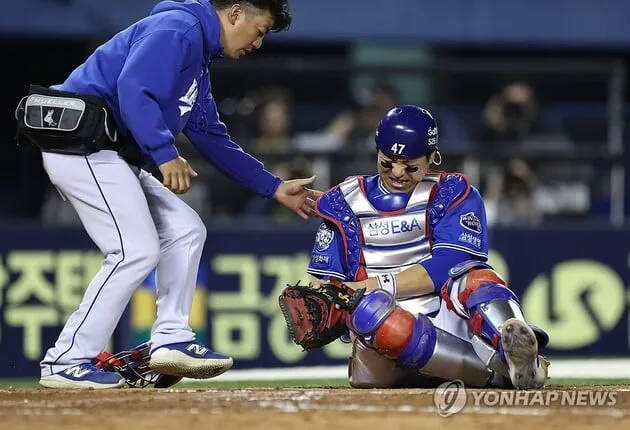 “이례적 언쟁 장면”…강민호, 1루심 판정 항의→벤치 긴장 고조