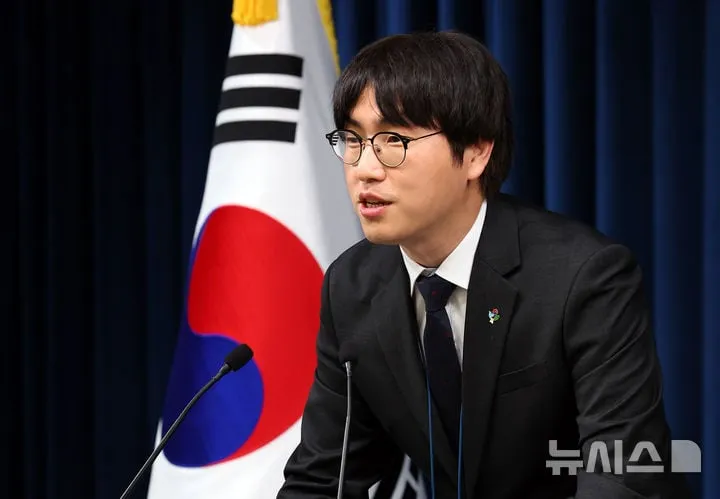 AI미래기획수석 하정우 돌풍