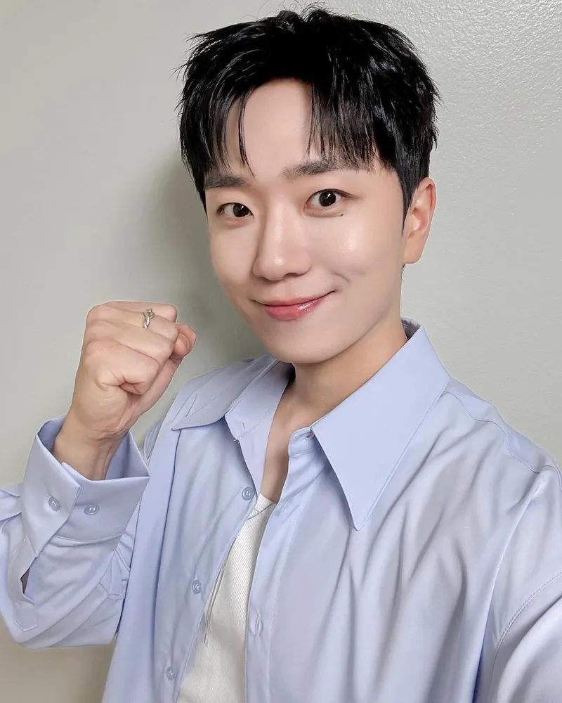 “원 없이 축하 받은 날”…고우림, 여운 담긴 미소→초여름의 다짐 / 포레스텔라 고우림 인스타그램