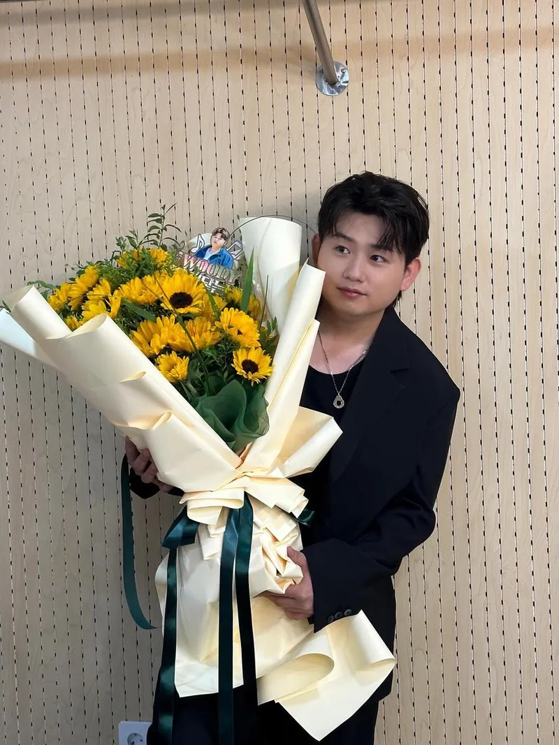 “우리 꼭 다시 만나요”…우디, 아련한 눈빛→여운 짙은 콘서트 인증 / 가수 우디 인스타그램