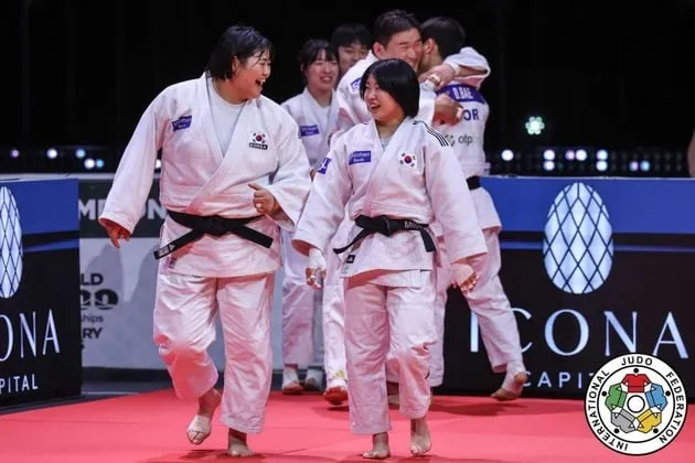 “혼성단체전 은메달”…한국유도, 세계선수권 결승행→역대 최고 성적 / 연합뉴스