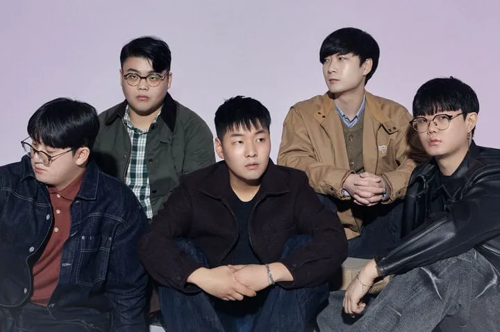 “불꽃 같은 서른 해”…더보울스·극동아시아타이거즈, ‘아팝페’와 페스티벌 무대에서 세대의 의미를 노래하다→여름 인디신 중심 잡는다