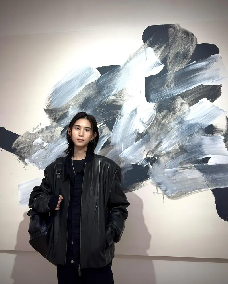 “점묘된 감성 따라”…남사랑, 몽환의 예술 속→고요한 존재감 / 모델 남사랑 인스타그램