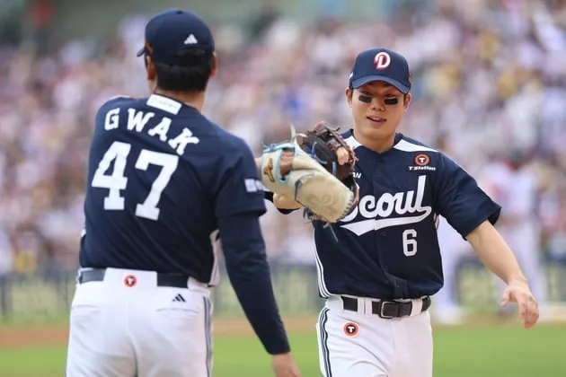 “6회 승부 갈랐다”…두산, 손주영 구원 등판 LG전→1점 차 승리