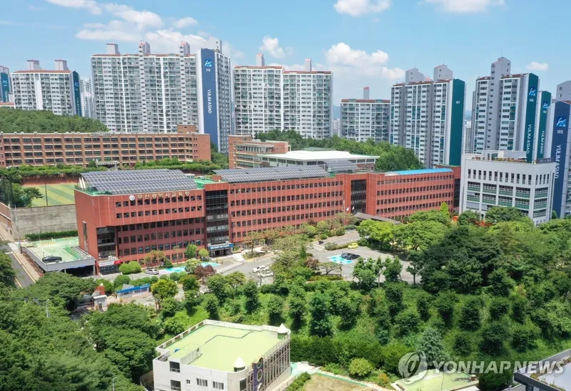 부산예술고 구조적 갈등 속 세 학생의 추락