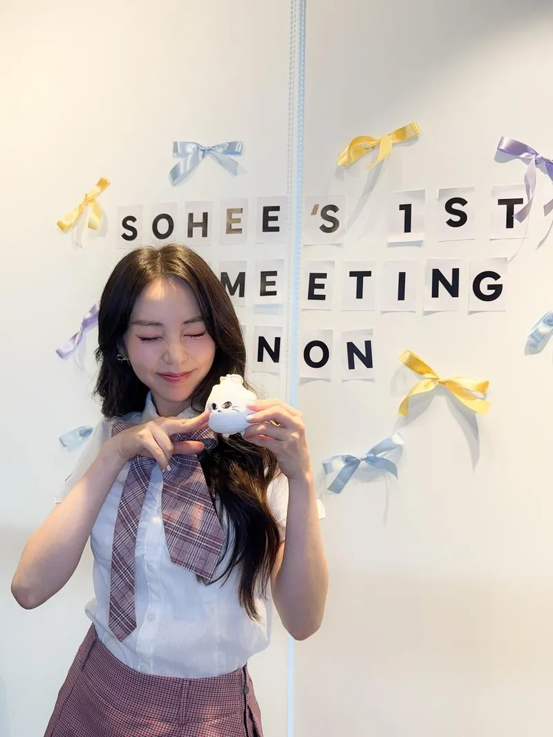 “평생에 단 한번 뿐인 2025.06.21 2AM”…안소희, 설렘 가득 순간→첫 팬미팅 인증 / 배우 안소희 인스타그램