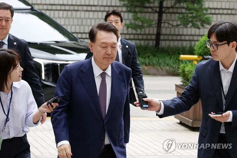 윤석열 체포영장 결론 앞둔 서부지법, 회복의 장벽 넘어 긴장 고조