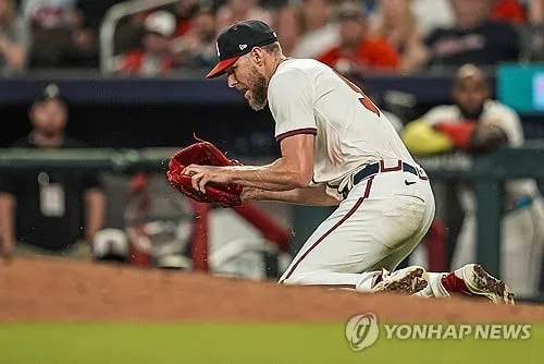 “갈비뼈 골절 충격”…세일, 애틀랜타 선발진 비상→IL 등재