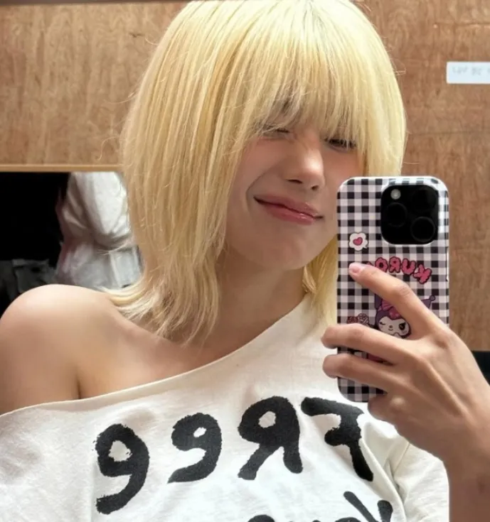 권은비 SNS