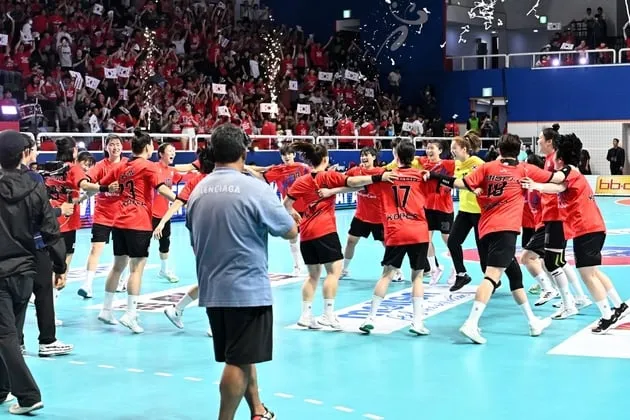 “한일전 동반승리”…한국 남녀 핸드볼, 슈퍼매치 제압→아시아 정상 복귀 시동