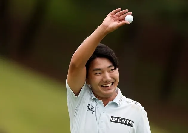 “9언더파 맹타”…옥태훈, KPGA 선수권 제패→상금·포인트 1위 / 연합뉴스