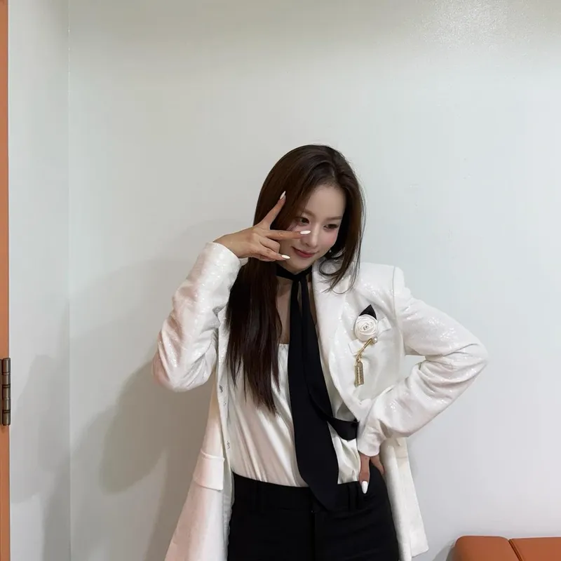 “10번째 생일 축하하며”…솔지, 설렘 가득 여름 파티→복면가왕 감성 증폭 / 걸그룹 EXID 솔지 인스타그램