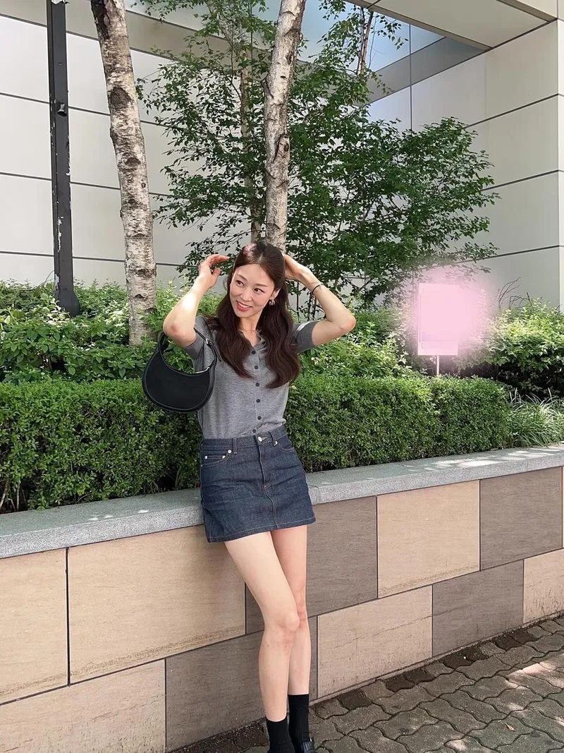 “햇살이 머문 한낮”…장신영, 초여름 거리→달콤한 일상 미소 / 배우 장신영 인스타그램