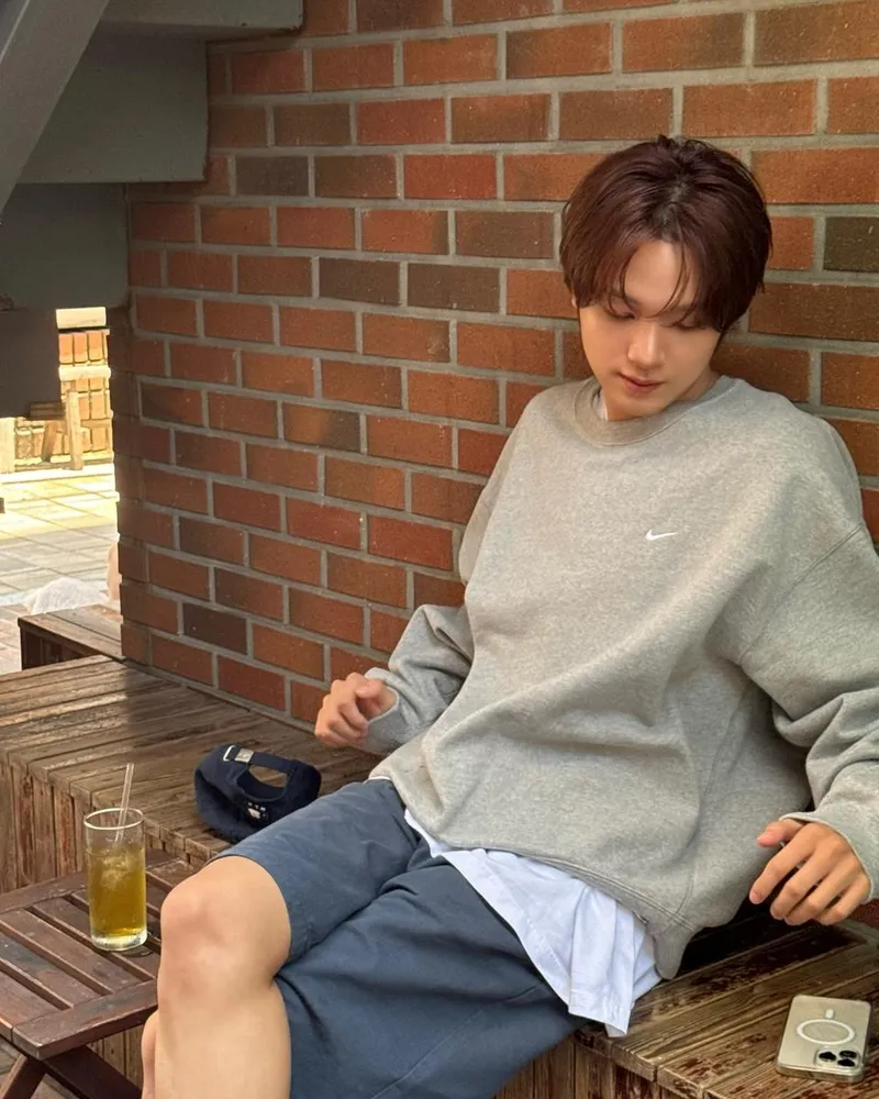“여름 끝자락 소곤”…해찬, 나른한 오후→휴식의 온기 / 그룹 NCT 해찬 인스타그램