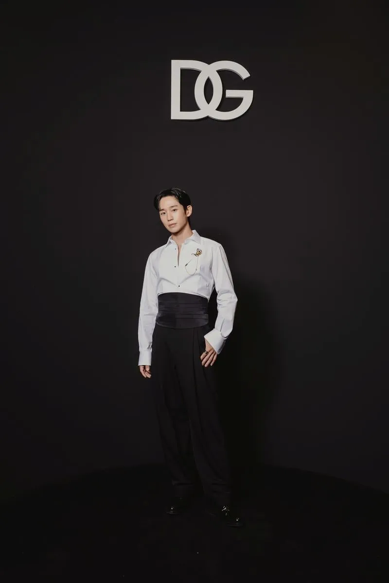 “빛나는 화이트 턱시도”…정해인·돌체앤가바나, 밀란 패션위크→글로벌 존재감 증명 / 돌체앤가바나