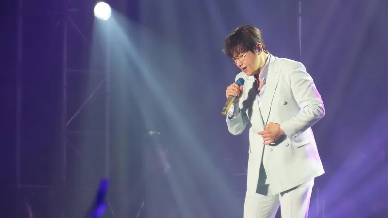 “첫 완전체 데뷔의 감동”…남승민·미스터트롯3 TOP7, 창원 무대→뜨거운 환호 / 밝은누리