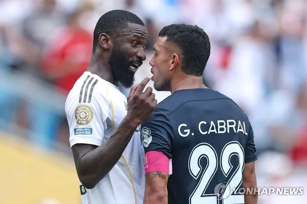 “인종차별 프로토콜 발동”…뤼디거, 클럽월드컵 파추카전 충돌→FIFA 조사 촉구