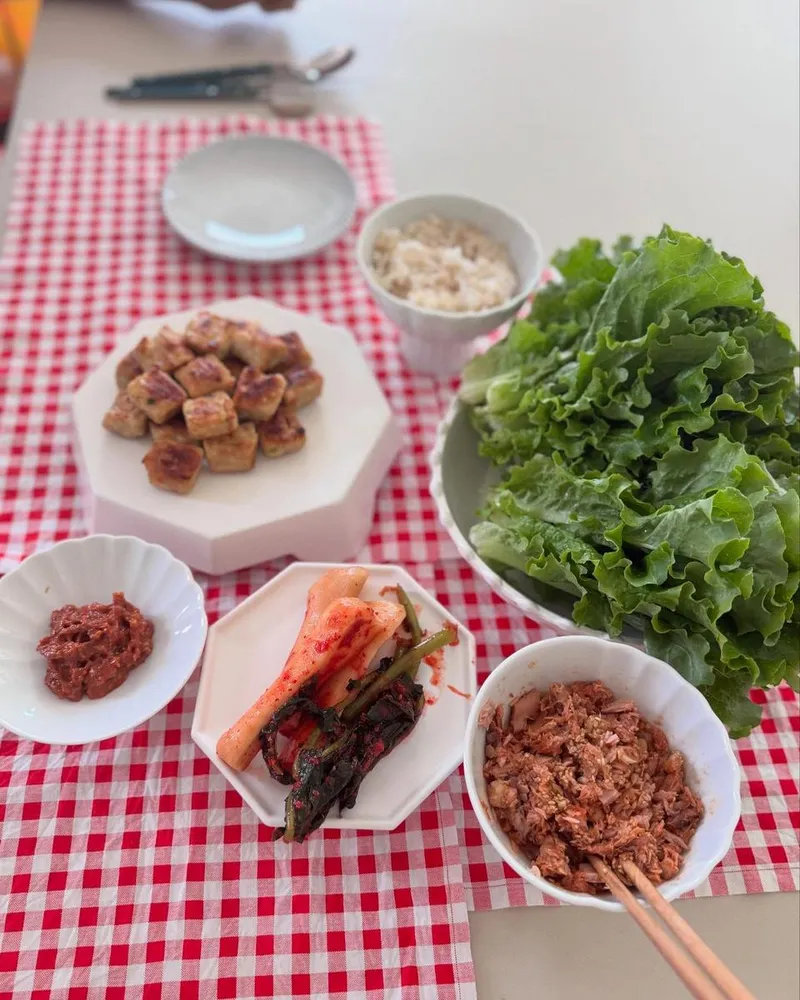 “꽉꽉 채워 먹을 거”…소이현, 소박한 점심상→여름의 위로 담다 / 배우 소이현 인스타그램