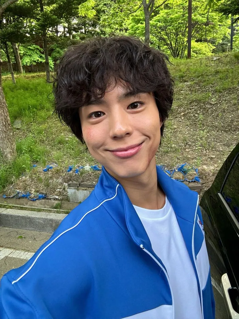 “너 좋아하는 사람들이 더 많아”…박보검, 싱그러운 여름→미소로 전한 위로 / 배우 박보검 인스타그램