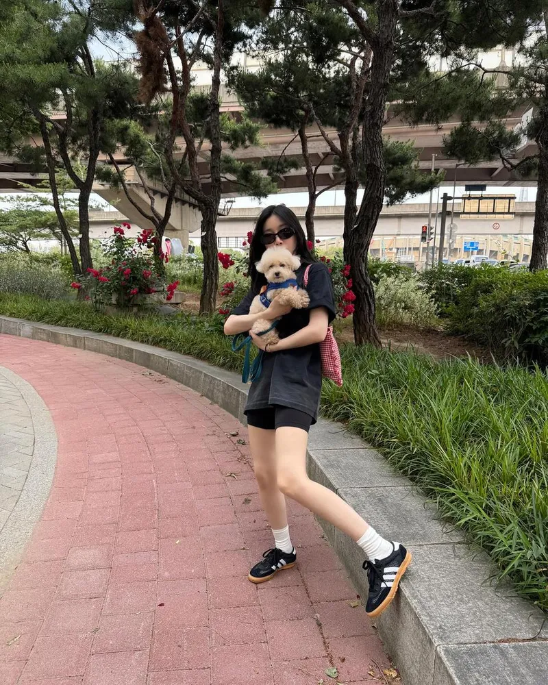 “행복은 강도가 아니고 빈도래요”…이해리, 초여름 여유→산책길 포착 / 다비치 이해리 인스타그램