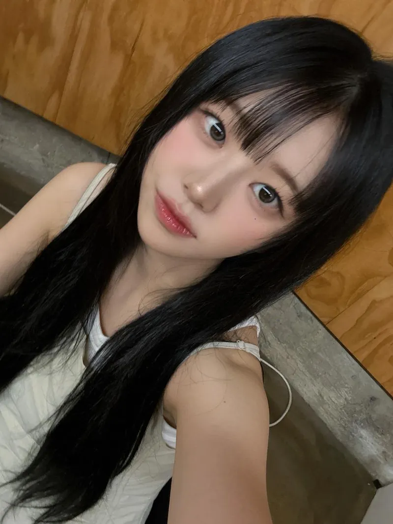 “난 네편이야”…쵸단, 흔들림 없는 눈빛→여름밤 따스한 위로 / 걸그룹 QWER 쵸단 인스타그램