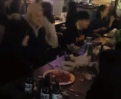 어제 술집에서 조금 특이한 광경 목격했는데...