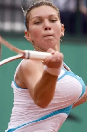 ef7972012e6eb840f786c31905591c09.png ㅇㅎ) 가슴이 너무 커 축소 수술 받은 테니스 선수