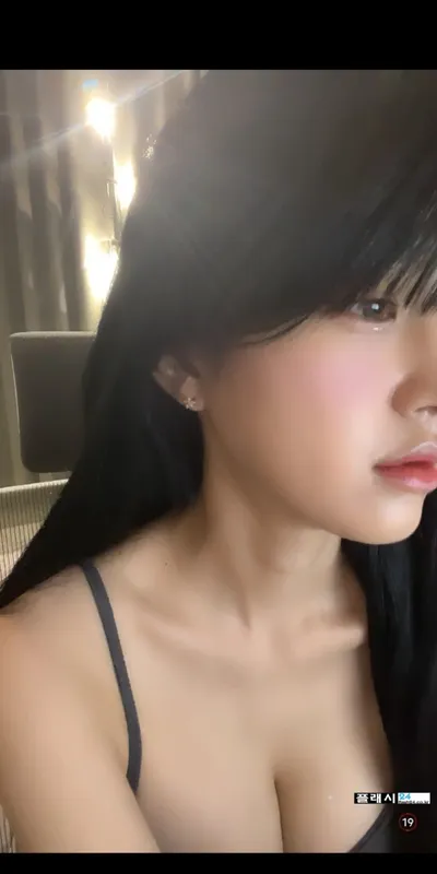 ㅅ먹방 하다 갑자기 의첸하는 문월 ㄷㄷㄷㄷ